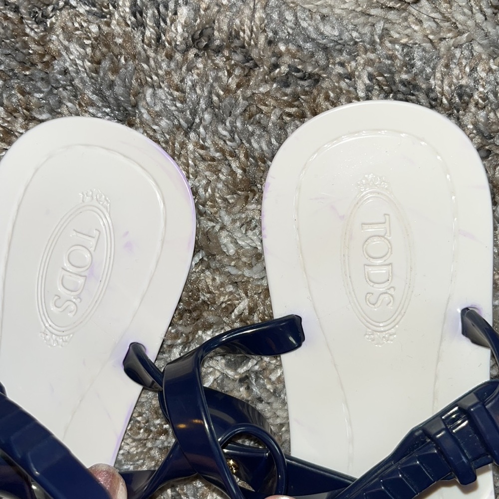NWOB Tod’s Navy Blue/White T-Straps Thong Jelly Flat Sandals - Picture 15 of 16